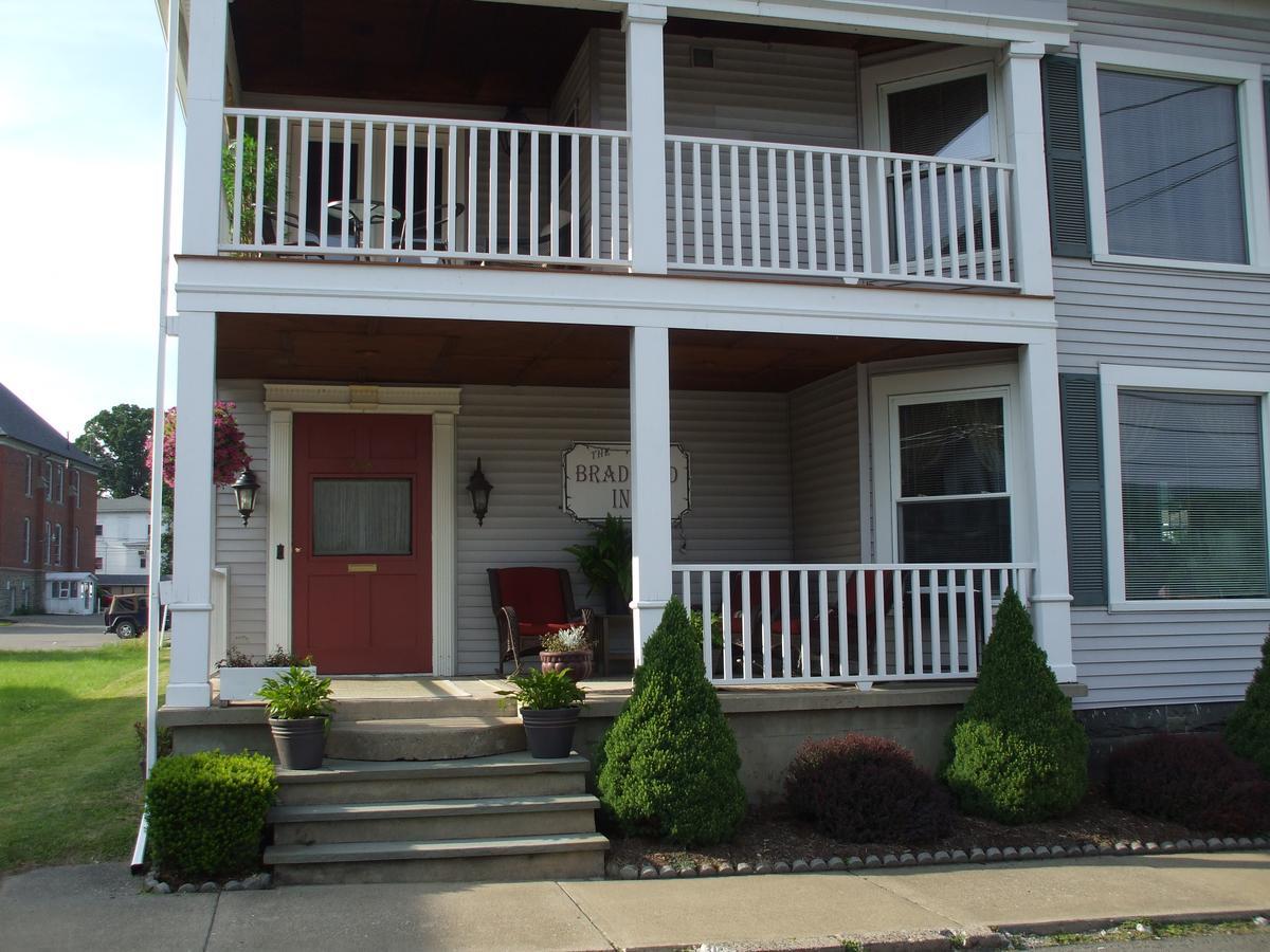 The Bradford Inn Towanda Exterior photo